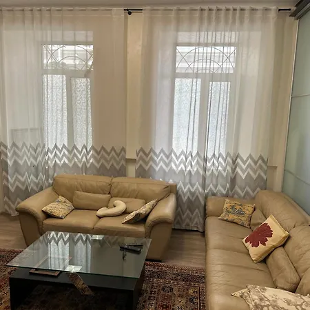 Apartment квартира-апартаменты *